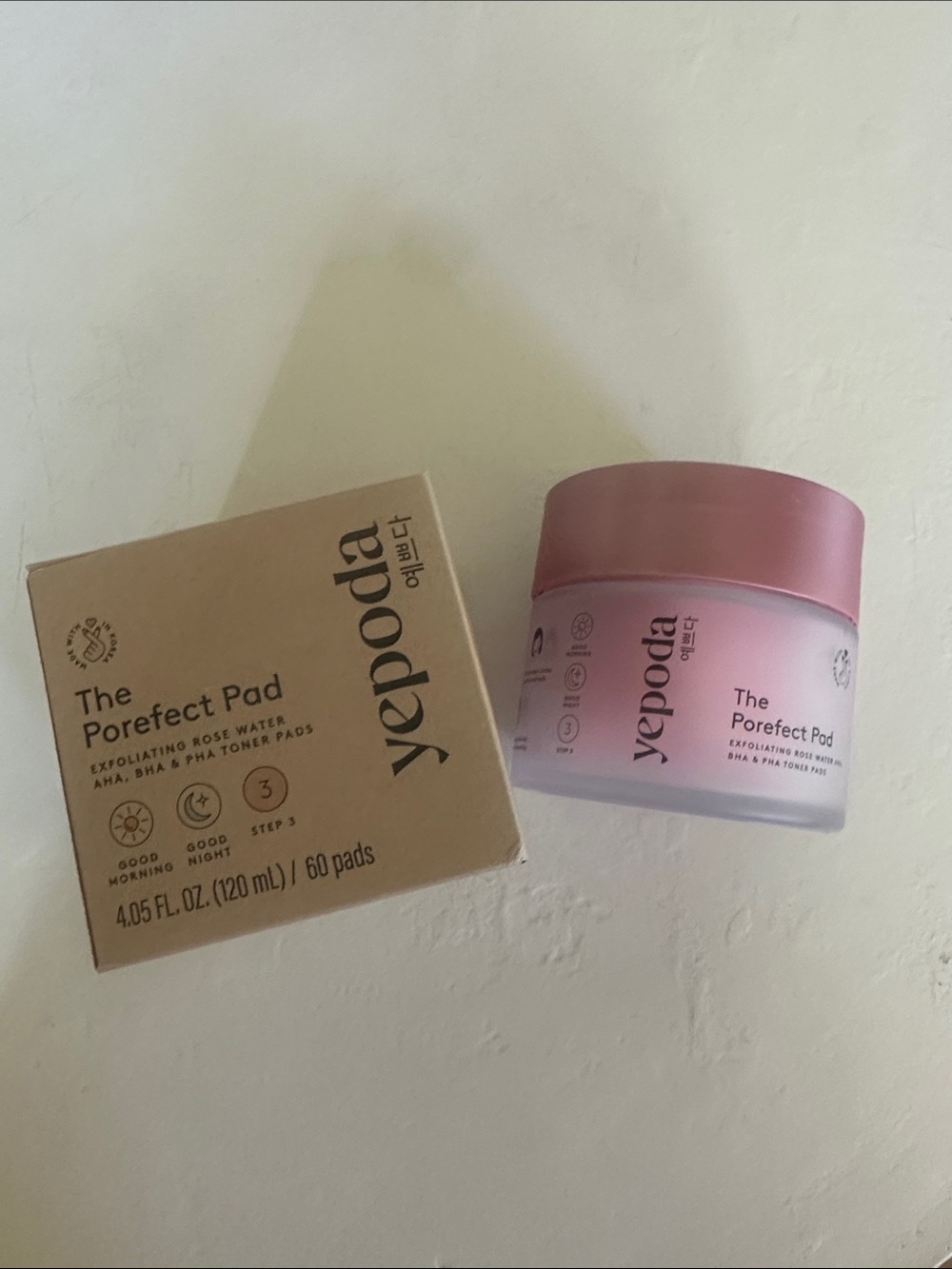 Yepoda Porefect Pad Exfoliating Toner Pads in Pink